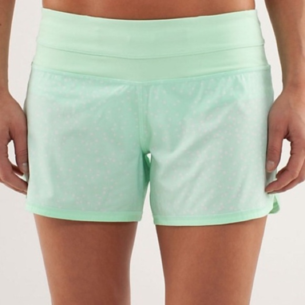 Lululemon Groovy Run Short